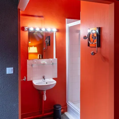 Des Remparts Hotel 2*