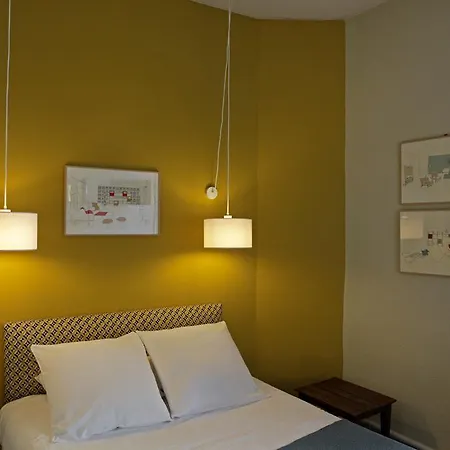Des Remparts Hotel 2*