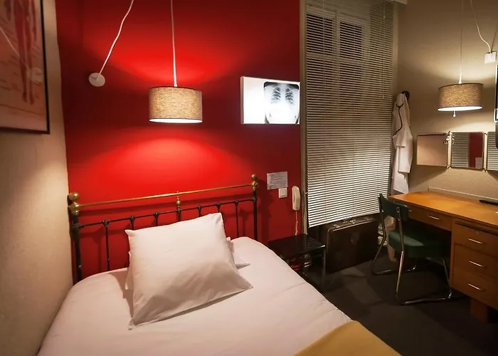 Des Remparts Hotel 2*